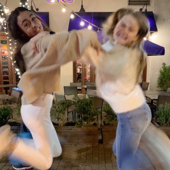 Meet your Posher, Olivia - Picture 6 of 11